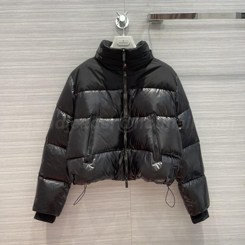 Moncler Women's Outwear 164